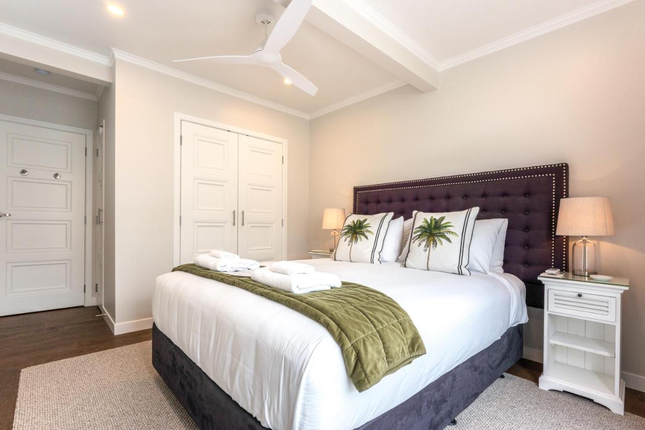 Hampton Court Hotel Oneroa ภายนอก รูปภาพ